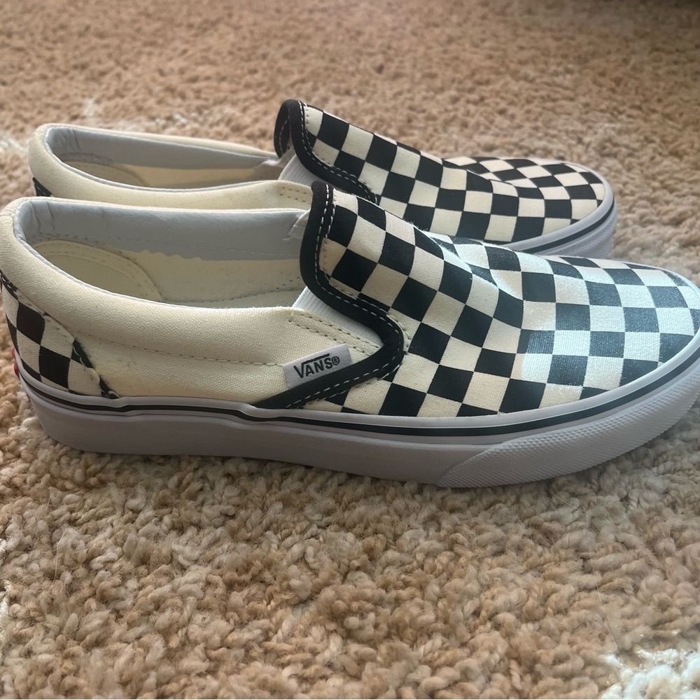 Vans size Men 5 Women 6.5 . NEW